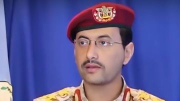 الحوثيون يهددون بدخولهم الحرب إذا استمر التصعيد الحوثيون يهددون بدخولهم الحرب إذا استمر التصعيد