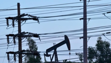 النفط يتراجع 4 بعد أنباء عن خطة أمريكية لوقف الحرب في الشرق الأوسط النفط يتراجع 4 بعد أنباء عن خطة أمريكية لوقف الحرب في الشرق الأوسط