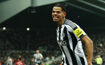 الدوري الإنجليزي .. نيوكاسل يصعق مانشستر يونايتد بعشرة لاعبين الدوري الإنجليزي .. نيوكاسل يصعق مانشستر يونايتد بعشرة لاعبين