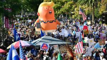 احتجاجات لا ملوك .. الأمريكيون يتظاهرون ضد سياسة ترامب احتجاجات لا ملوك .. الأمريكيون يتظاهرون ضد سياسة ترامب