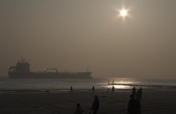 زوانة: إغلاق هرمز أو باب المندب يضغط على التجارة العالمية دون أن يحسم المعركة عاجل