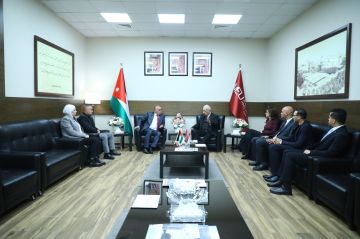 اتفاقية تعاون بين جامعة الشرق الأوسط ومؤسسة الإذاعة والتلفزيون