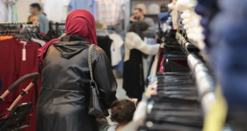تجارة عمان: أسعار الملابس والأحذية لم تتأثر بالأردن