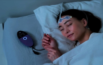 مساعدان ذكيان يقرآن نومك.. تقنية روسية لرصد اضطرابات النوم بدقة