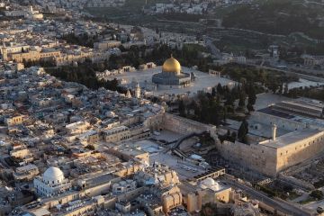 الأردن ودول عربية وإسلامية تدين إغلاق أبواب المسجد الأقصى أمام المصلين الأردن ودول عربية وإسلامية تدين إغلاق أبواب المسجد الأقصى أمام المصلين