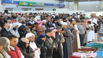 الأردنيون يؤدون صلاة العيد في جميع المحافظات