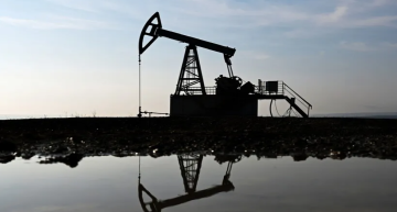 ارتفاع أسعار النفط مع تعطل الملاحة في مضيق هرمز وتراجع الإمدادات