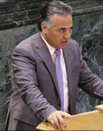 النعيمات: رئيس حكومة سابق يعمل لدولة أجنبية أمر مخالف ويطالب بالتحقق النعيمات: رئيس حكومة سابق يعمل لدولة أجنبية أمر مخالف ويطالب بالتحقق