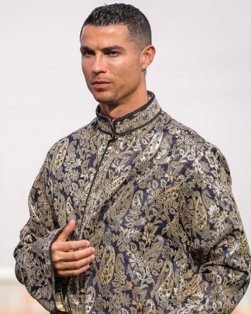 رونالدو يهنئ المسلمين بعيد الفطر برسالة خاصة رونالدو يهنئ المسلمين بعيد الفطر برسالة خاصة