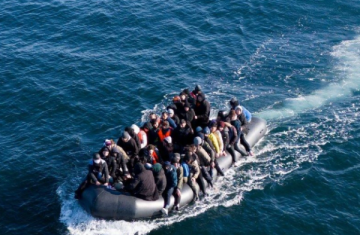 أحكام بالسجن ضد عصابة عربية تهرب المهاجرين بين بريطانيا وفرنسا أحكام بالسجن ضد عصابة عربية تهرب المهاجرين بين بريطانيا وفرنسا