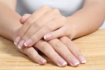 سرطان يختبئ تحت الأظافر .. إشارة صغيرة قد تنقذ حياتك سرطان يختبئ تحت الأظافر .. إشارة صغيرة قد تنقذ حياتك