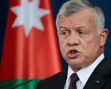 الملك يتلقى اتصالا هاتفيا من رئيس الوزراء الهندي الملك يتلقى اتصالا هاتفيا من رئيس الوزراء الهندي