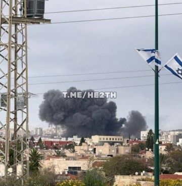 تضرر نحو 100 منزل في بئر السبع بعد سقوط صاروخ إيراني تضرر نحو 100 منزل في بئر السبع بعد سقوط صاروخ إيراني