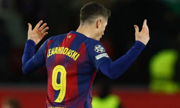 نصف الراتب مقابل البقاء ..  برشلونة يعرض التجديد على ليفاندوفسكي بشرط قاس