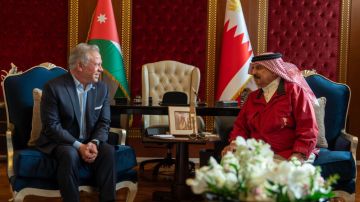 الملك والعاهل البحريني يشددان على ضرورة تكثيف جهود خفض التصعيد في المنطقة الملك والعاهل البحريني يشددان على ضرورة تكثيف جهود خفض التصعيد في المنطقة