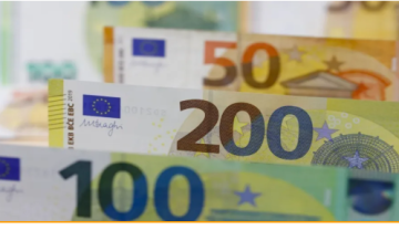 البنك المركزي الأوروبي يحذر من صدمة تضخمية وتباطؤ حاد في اقتصاد منطقة اليورو بسبب الحرب في الشرق الأوسط البنك المركزي الأوروبي يحذر من صدمة تضخمية وتباطؤ حاد في اقتصاد منطقة اليورو بسبب الحرب في الشرق الأوسط