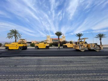 الأشغال تباشر أعمال صيانة لمدخل مدينة العقبة الأشغال تباشر أعمال صيانة لمدخل مدينة العقبة