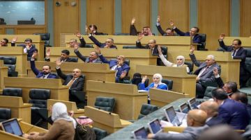 النواب يقبل الضمان ويحيل القانون الى لجنة العمل