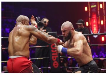 فاغابوف يهزم روميرو ويتوج بطلا في بطولة الملاكمة بدون قفازات التابعة للاتحاد الدولي للملاكمة