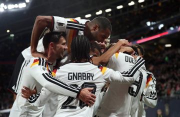 قميص ألمانيا غير اعتيادي يظهر لأول مرة في مواجهة سويسرا