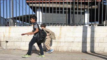 الحكومة: لا نية لتحويل التعليم عن بعد في المملكة