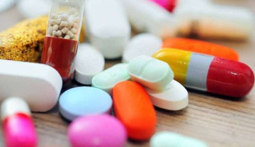 هل تعلم أن بعض الأدوية تسرق الفيتامينات من جسمك؟ اكتشف كيف تتجنب ذلك