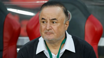 أزمة قلبية .. وفاة مدرب النجمة اللبناني بعد مغادرته بيروت