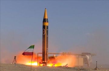 تايمز أوف إسرائيل: صاروخ باليستي إيراني استهدف وسط إسرائيل برأس عنقودي