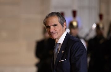 هل أنت محلل إعلامي؟ .. مسؤول إيراني يعلق على تصريحات غروسي حول تدمير القدرات النووية الإيرانية