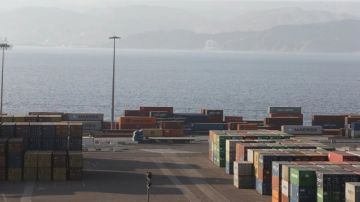 العقبة تستقبل باخرة متجهة للعراق نتيجة إغلاق مضيق هرمز