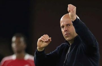 بعد أنباء اقتراب رحيله عن ليفربول.. أول عرض لأرني سلوت