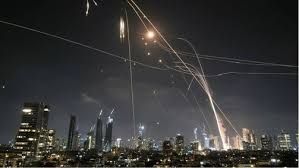 رشقة صاروخية من ايران تجاه تل أبيب بعد انقطاع 9 ساعات رشقة صاروخية من ايران تجاه تل أبيب بعد انقطاع 9 ساعات