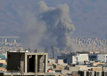 الجيش الإسرائيلي يعلن شن موجة جديدة من الضربات واسعة النطاق على طهران