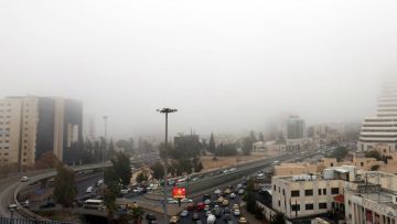 أجواء باردة وماطرة وتحذيرات من تدني الرؤية الأفقية أجواء باردة وماطرة وتحذيرات من تدني الرؤية الأفقية