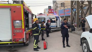 السيطرة على حريق شب في مستودع أخشاب في عمان