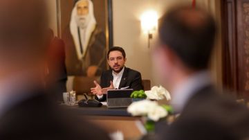 ولي العهد يؤكد أهمية الإسراع في تطوير وتنظيم بيئة تشريعية داعمة للمشاريع الناشئة