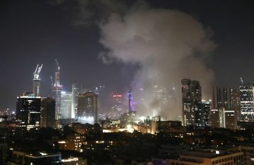 الإذاعة الإسرائيلية: انهيار مبنى في ديمونة إثر إصابته بصاروخ إيراني