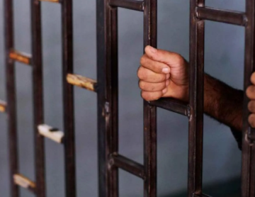 المؤبد لطبيب أمريكي اعتدى على أكثر من 100 طفل