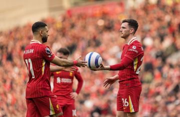 روبرتسون يخبر صلاح بمن يتفوق عليه