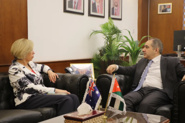 وزير الاستثمار يبحث مع السفيرة الأسترالية تعزيز التعاون الاقتصادي والاستثماري وزير الاستثمار يبحث مع السفيرة الأسترالية تعزيز التعاون الاقتصادي والاستثماري