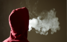 في تحذير جديد .. أدلة متزايدة على العلاقة بين التدخين الإلكتروني والسرطان
