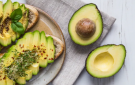 تناول الأفوكادو مساء .. لدعم النوم والهضم
