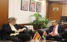 وزير الاستثمار يبحث مع السفير الإسباني تعزيز التعاون الاقتصادي والاستثماري