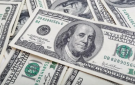 الدولار يرتفع اليوم السبت رغم توجهه لخسائر أسبوعية
