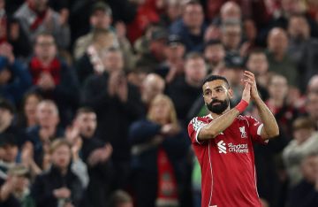 اقتراح إنجليزي ينقل صلاح إلى الهلال في صفقة تبادلية مع ليفربول