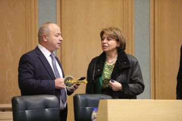 وزير الدولة لتطوير القطاع العام : لا تعيين دون منافسة وشفافية !!