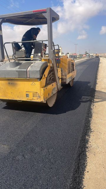 الأشغال تنهي مشروع تأهيل طريق مدخل أم الرصاص قبل موعده المحدد