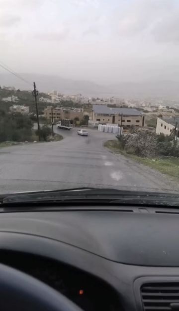 بالفيديو .. طريق متهالك دون إنارة وحوادث لا تتوقف على طريق ضاحية الإمام الغزالي في الجبيهة