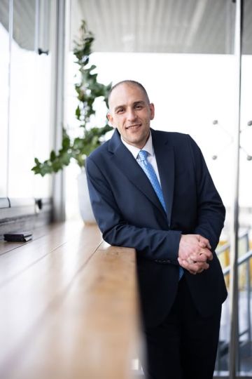  سرايا تهنئ علاء البشيتي بعيد ميلاده