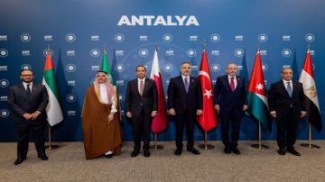 وزير الخارجية يشارك في اجتماع وزاري بشأن غزة وزير الخارجية يشارك في اجتماع وزاري بشأن غزة